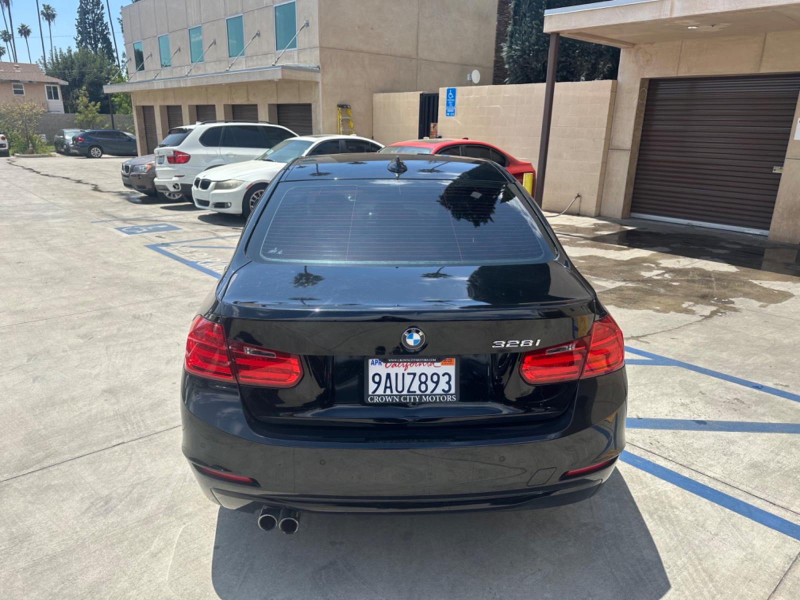 2015 Black Metallic /Black BMW 3-Series 328i SULEV (WBA3C1C58FK) with an 2.0L L4 DOHC 16V engine, 8-Speed Automatic transmission, located at 30 S. Berkeley Avenue, Pasadena, CA, 91107, (626) 248-7567, 34.145447, -118.109398 - Photo #4